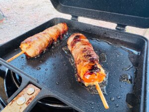 肉巻きみたらし焼いてる画像